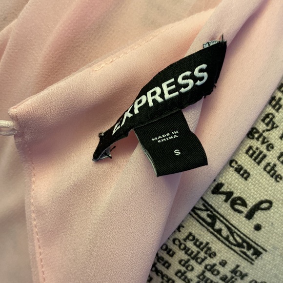 NWOT.  Express pink ruffled dress - Picture 6 of 7